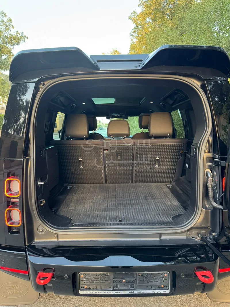 2023 لاند روفر ديفيندر اكس 110