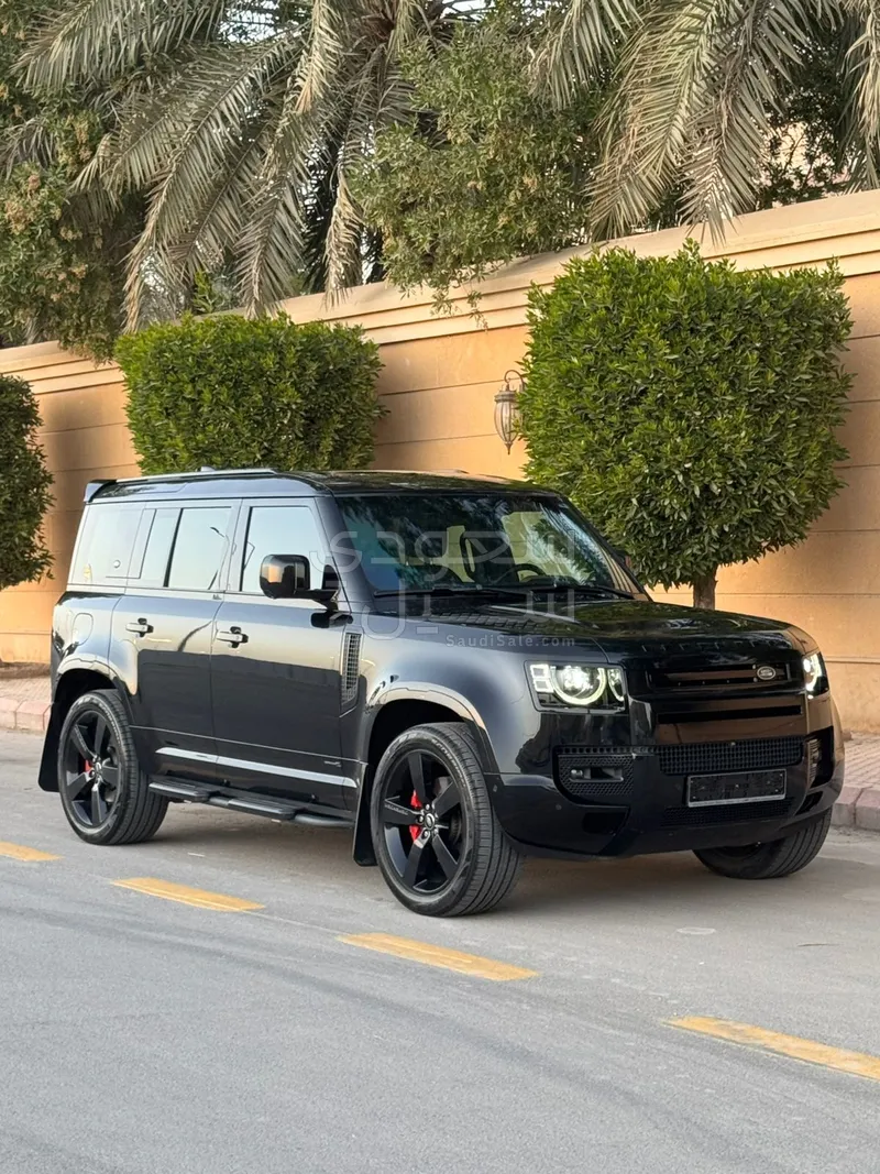 2023 لاند روفر ديفيندر اكس 110