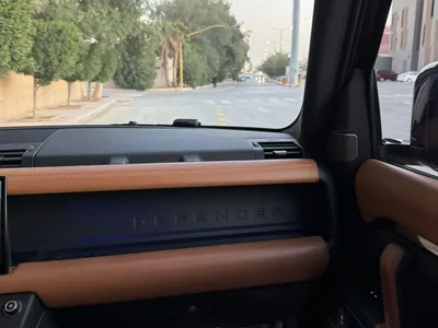2023 لاند روفر ديفيندر اكس 110