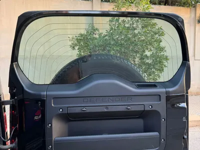 2023 لاند روفر ديفيندر اكس 110