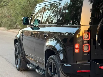 2023 لاند روفر ديفيندر اكس 110