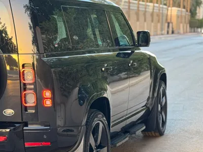 2023 لاند روفر ديفيندر اكس 110