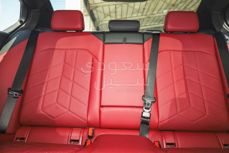 2026 بي ام دبليو الفئة الخامسة 520 أي إم كت