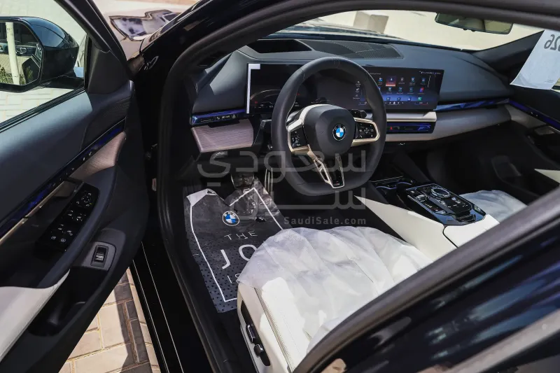 2026 بي ام دبليو الفئة الخامسة 520 أي