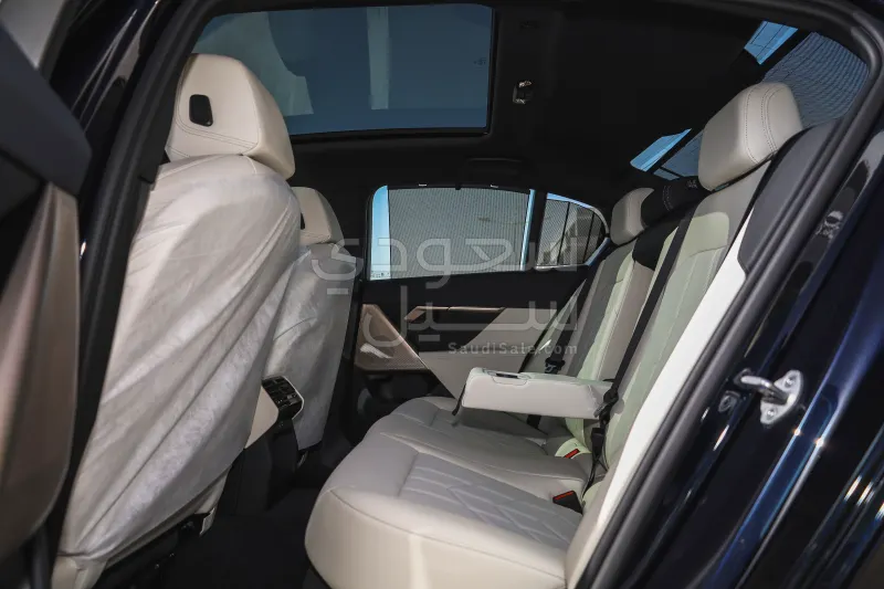 2026 بي ام دبليو الفئة الخامسة 520 أي