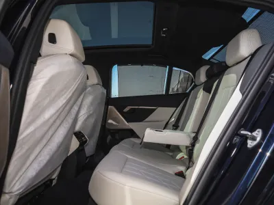 2026 بي ام دبليو الفئة الخامسة 520 أي