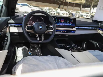 2026 بي ام دبليو الفئة الخامسة 520 أي