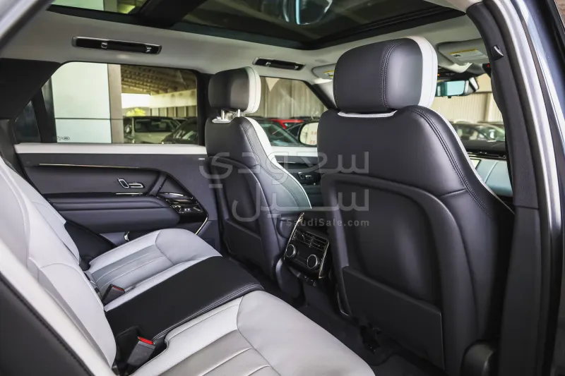 2025 Land Rover Range Rover Sport HSE