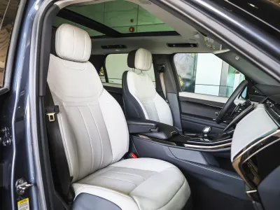 2025 Land Rover Range Rover Sport HSE