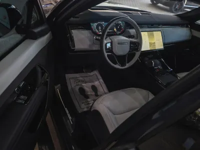 2025 Land Rover Range Rover Sport HSE