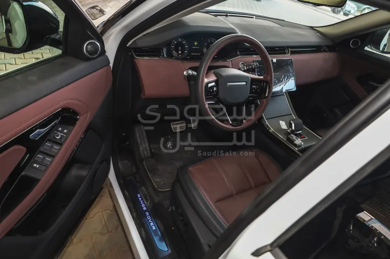 2025 Land Rover Range Rover Evoque