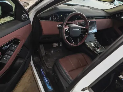 2025 Land Rover Range Rover Evoque