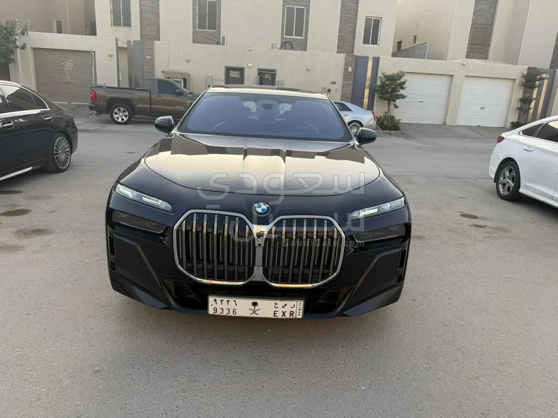 2023 BMW 7 Series 735i