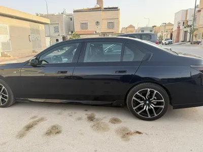 2023 BMW 7 Series 735i