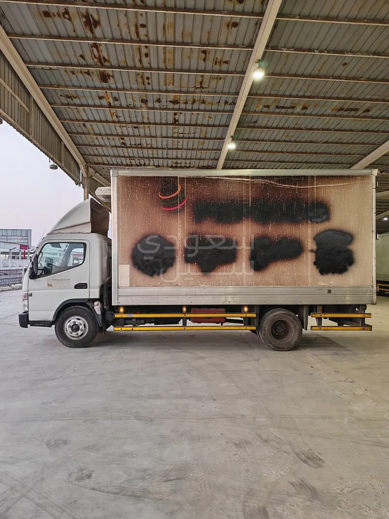 2020 متسوبيشي فوزو كنتر