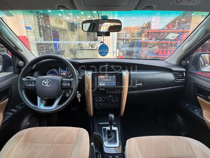 2021 تويوتا فورشنر جي اكس