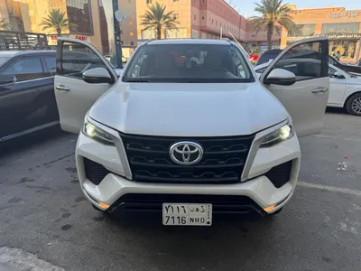 2021 تويوتا فورشنر جي اكس