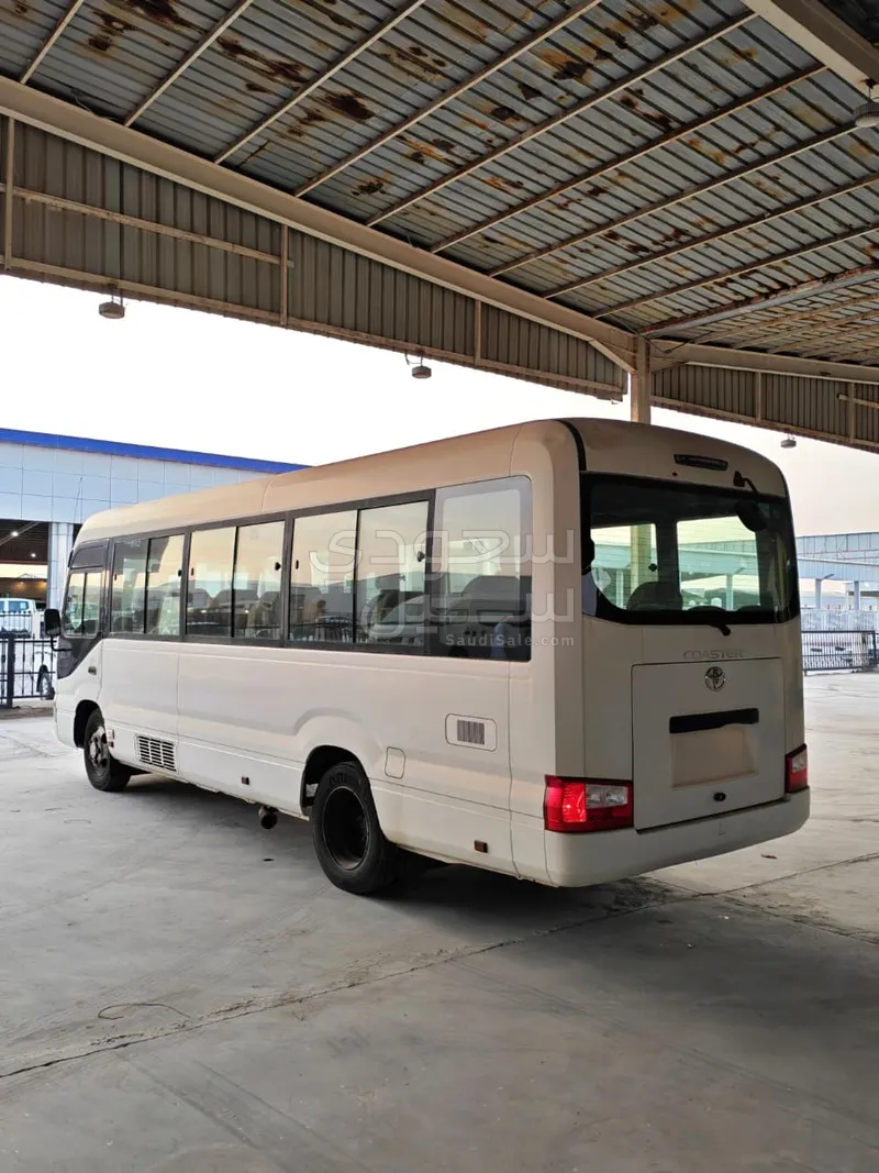 2019 تويوتا كوستر