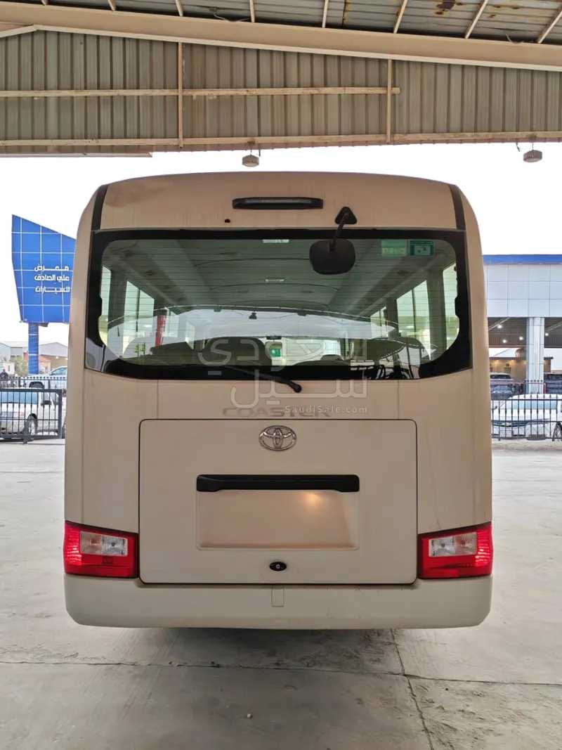 2019 تويوتا كوستر