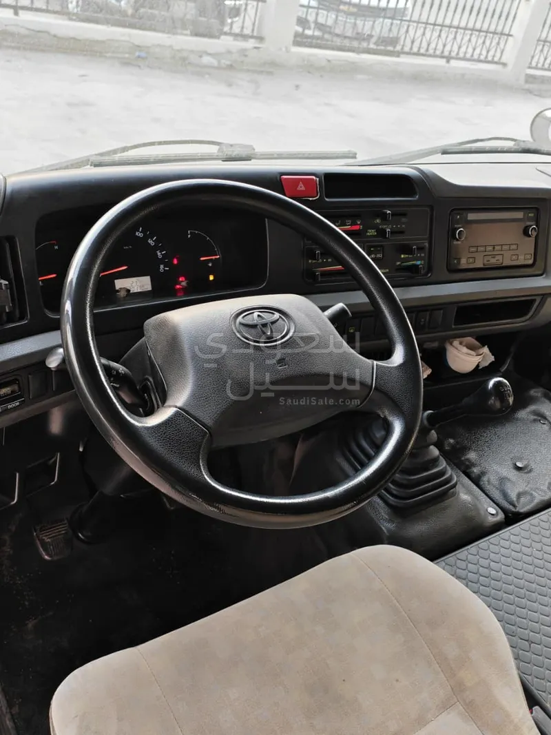 2019 تويوتا كوستر