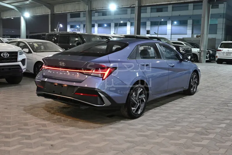2025 هيونداي النترا