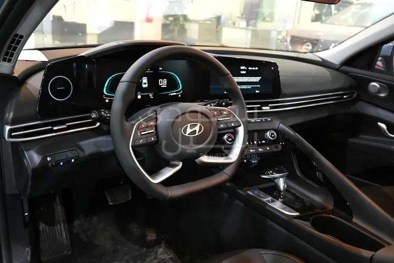 2025 هيونداي النترا