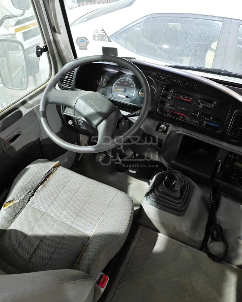 2014 تويوتا كوستر