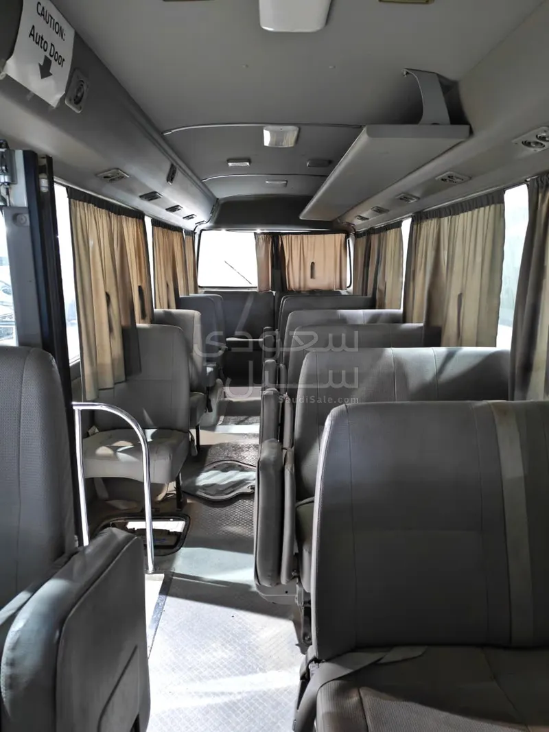 2014 تويوتا كوستر