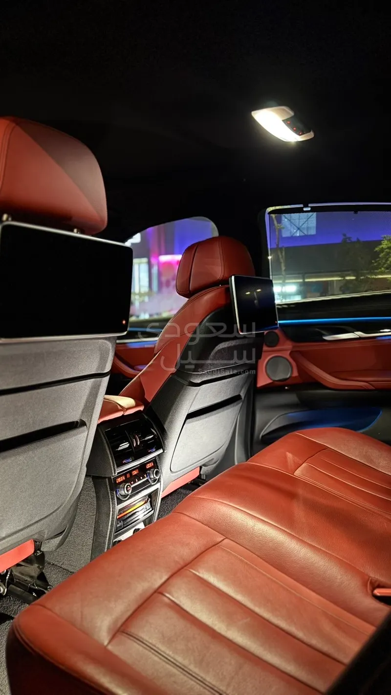 2018 بي ام دبليو الفئة اكس 6 إم كت