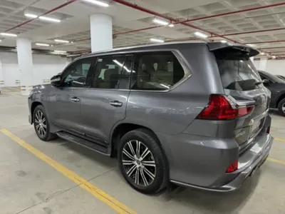 2019 لكزس إل إكس 570 اس