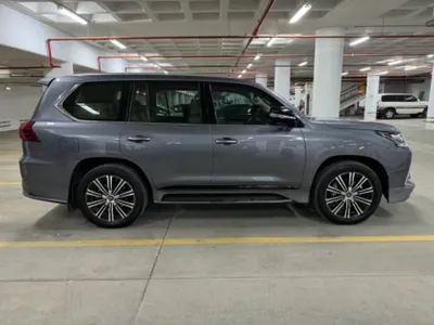 2019 لكزس إل إكس 570 اس