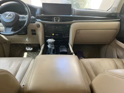 2019 لكزس إل إكس 570 اس