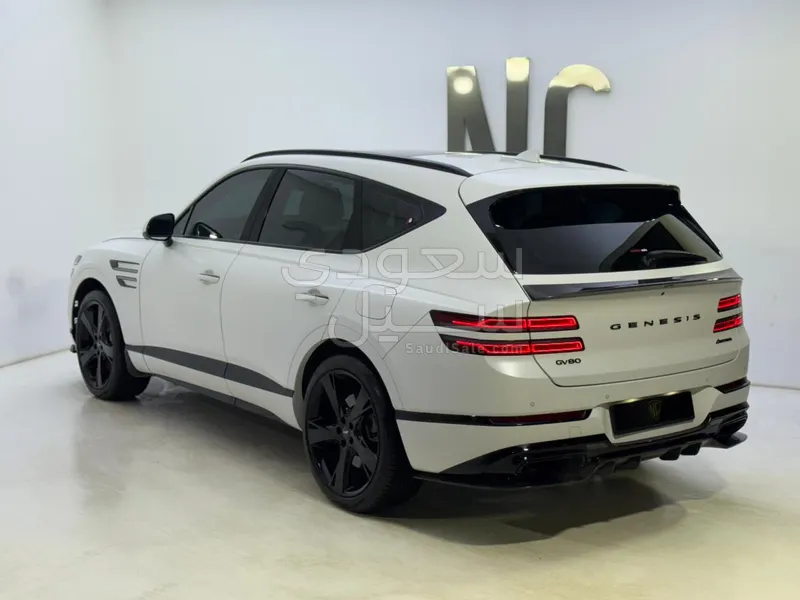 2022 جينيسيس جي في 80