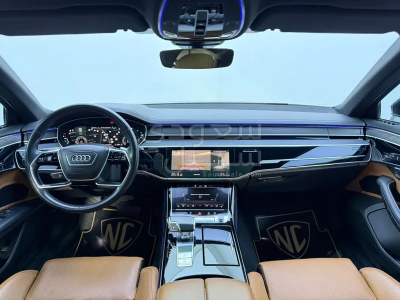 2023 اودي اي 8 ال 55تي اف اس أي