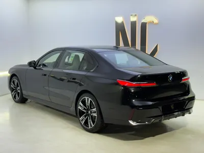 2026 بي ام دبليو الفئة السابعة 735أي