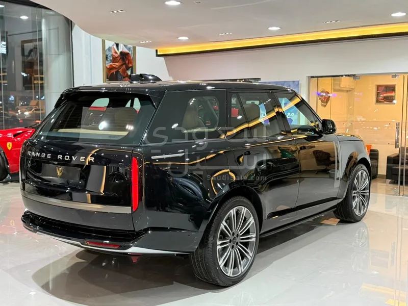 2026 لاند روفر رينج روفر اتش اس اي