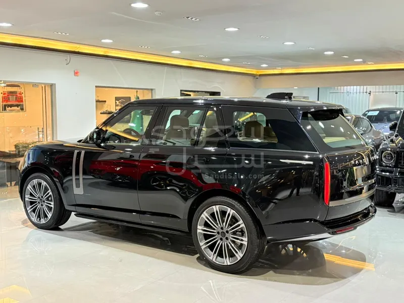 2026 لاند روفر رينج روفر اتش اس اي