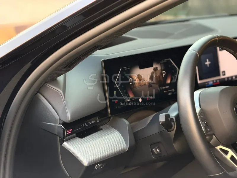 2024 بي ام دبليو الفئة الخامسة 520 أي إم كت