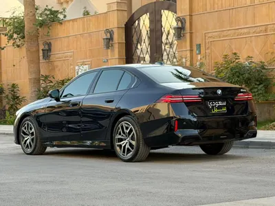 2024 بي ام دبليو الفئة الخامسة 520 أي إم كت