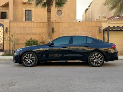 2024 بي ام دبليو الفئة الخامسة 520 أي إم كت