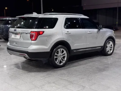 2017 فورد اكسبلورر اكس ال تي