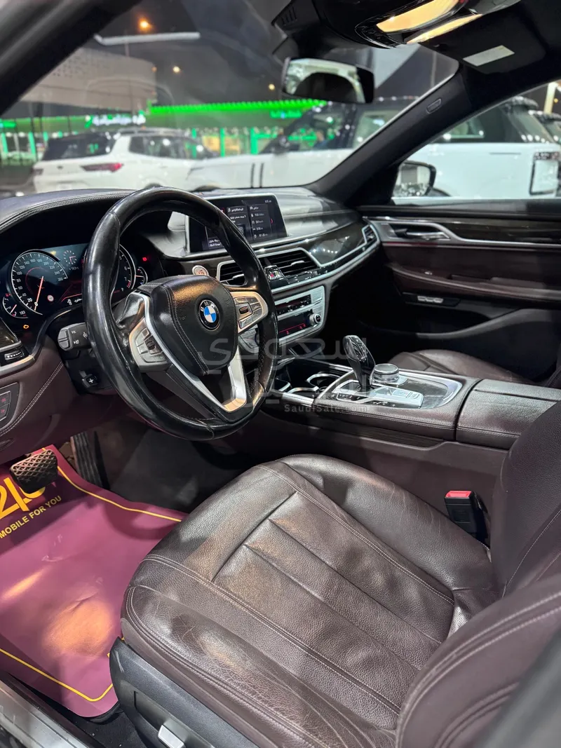 2017 بي ام دبليو الفئة السابعة 730 إل أي