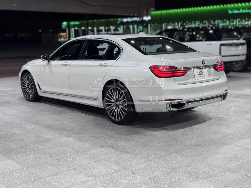 2017 بي ام دبليو الفئة السابعة 730 إل أي