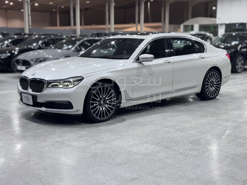 2017 بي ام دبليو الفئة السابعة 730 إل أي