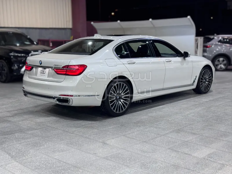 2017 بي ام دبليو الفئة السابعة 730 إل أي