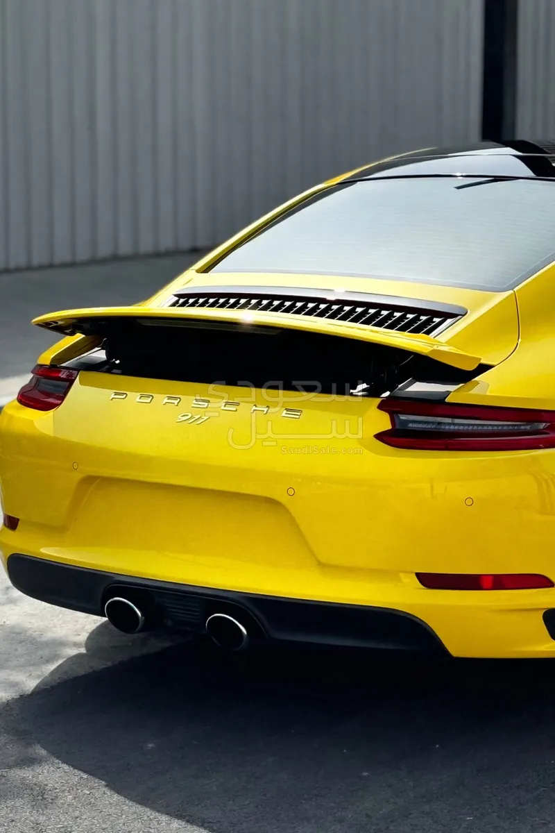 2017 بورش 911 كاريرا
