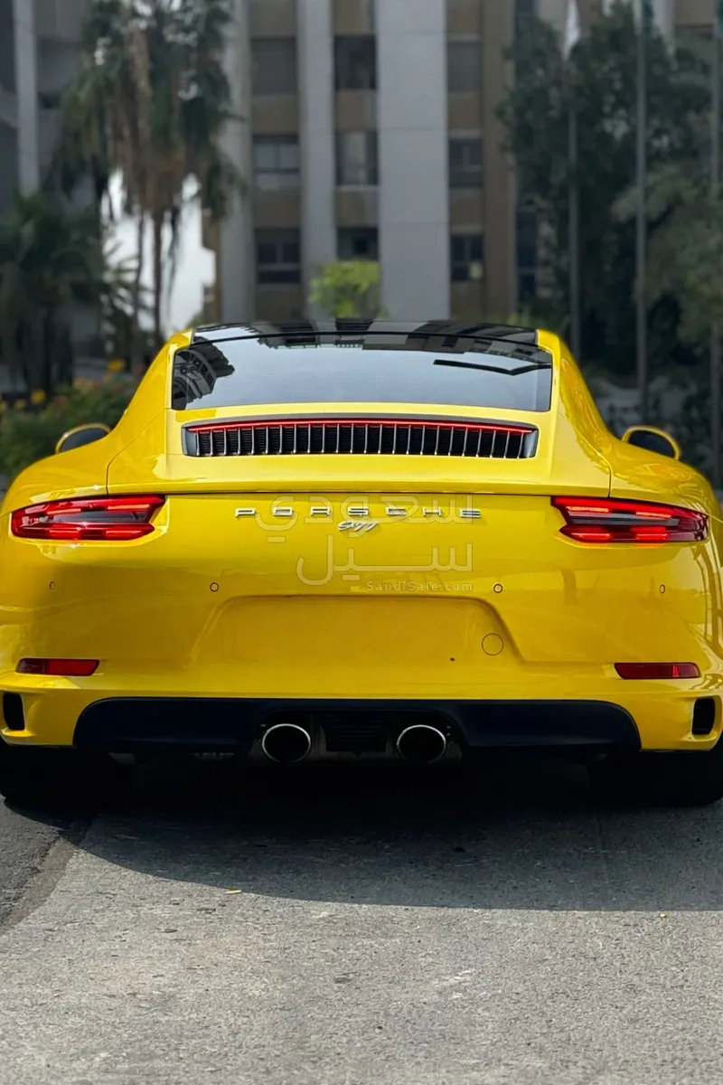 2017 بورش 911 كاريرا