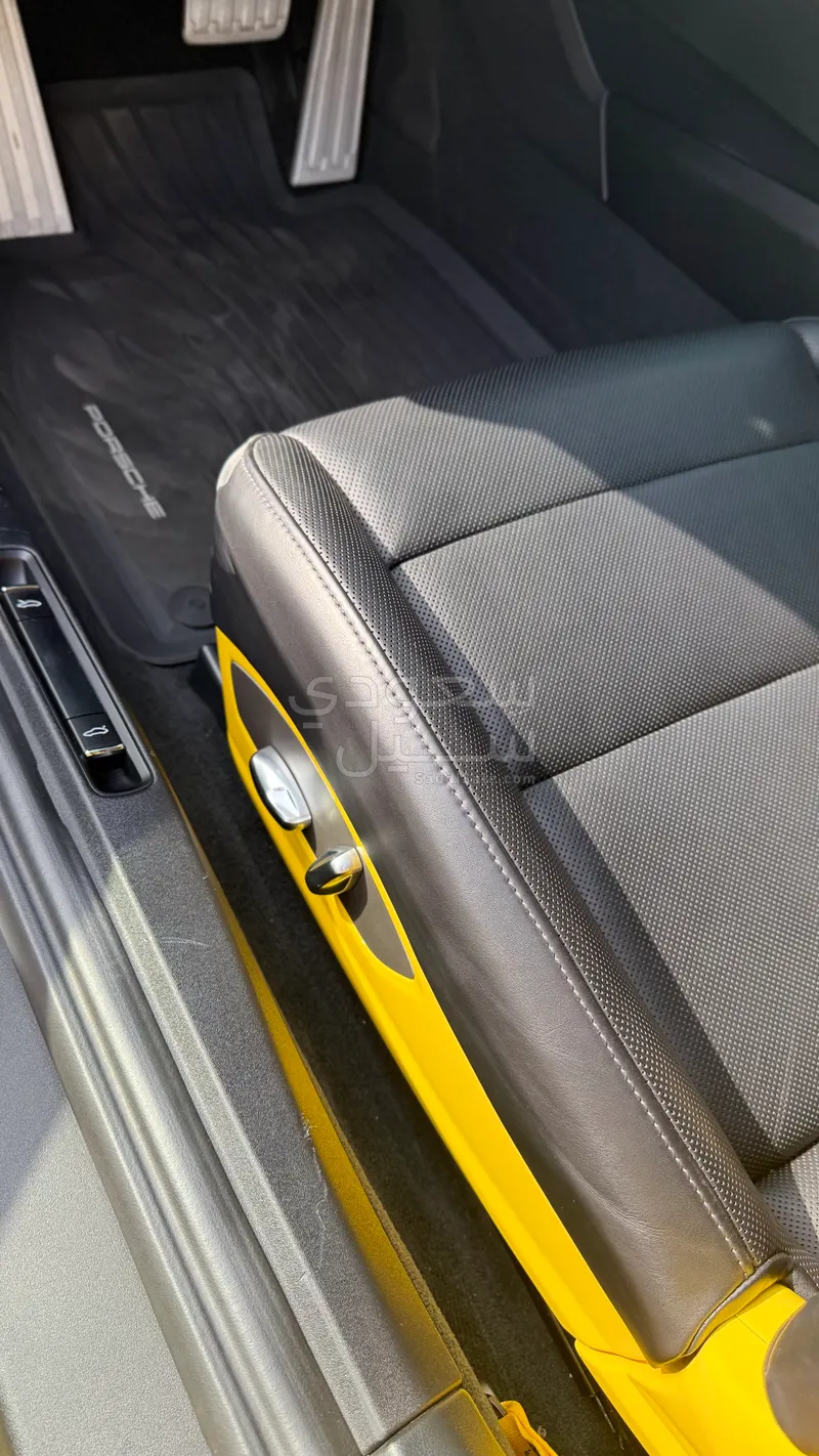 2017 بورش 911 كاريرا