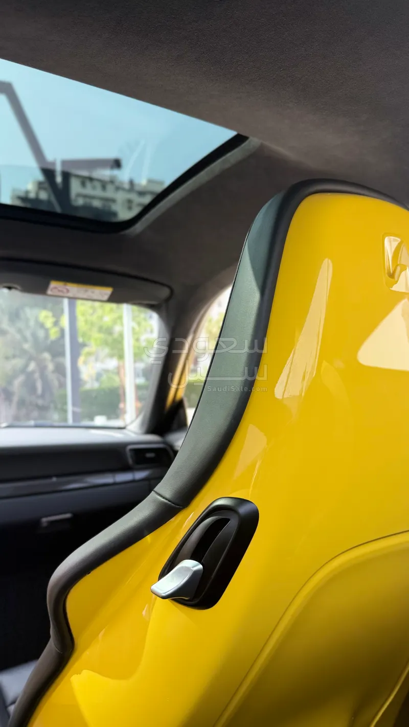 2017 بورش 911 كاريرا