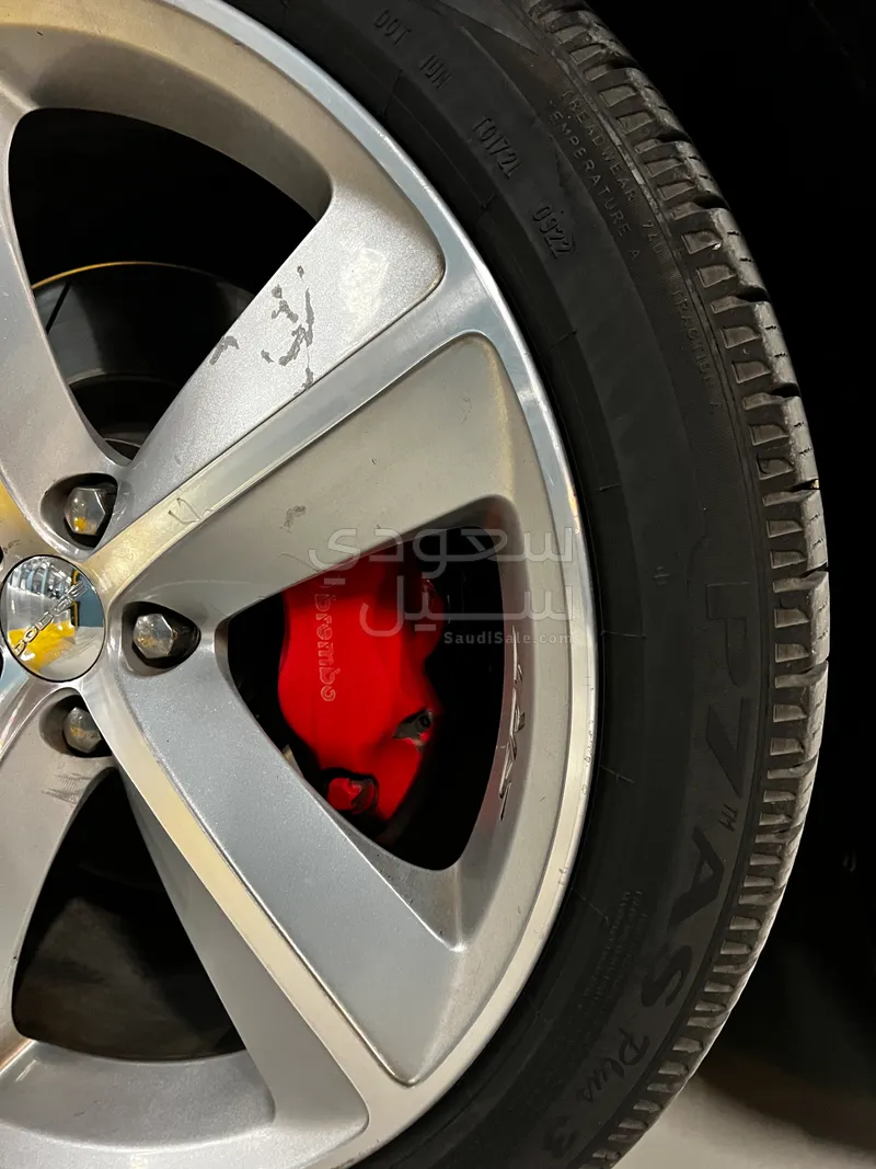 2011 دودج تشالنجر اس ار تي 8